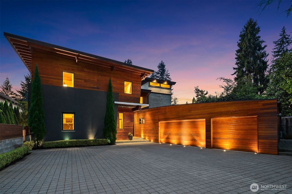 Photo of 10314 SE 25th Street, Bellevue, WA 98004 (MLS # 2429870)