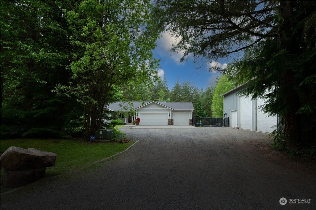 Photo of 5528 218th Avenue NE, Granite Falls, WA 98252 (MLS # 2075327)
