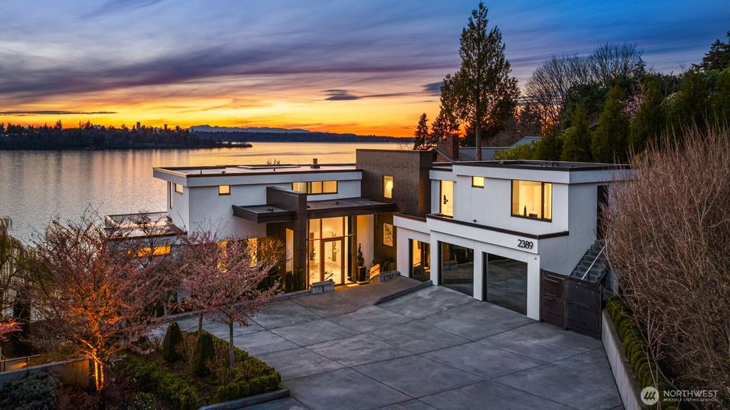 Photo of 2389 Killarney Way, Bellevue, WA 98004 (MLS # 2427144)