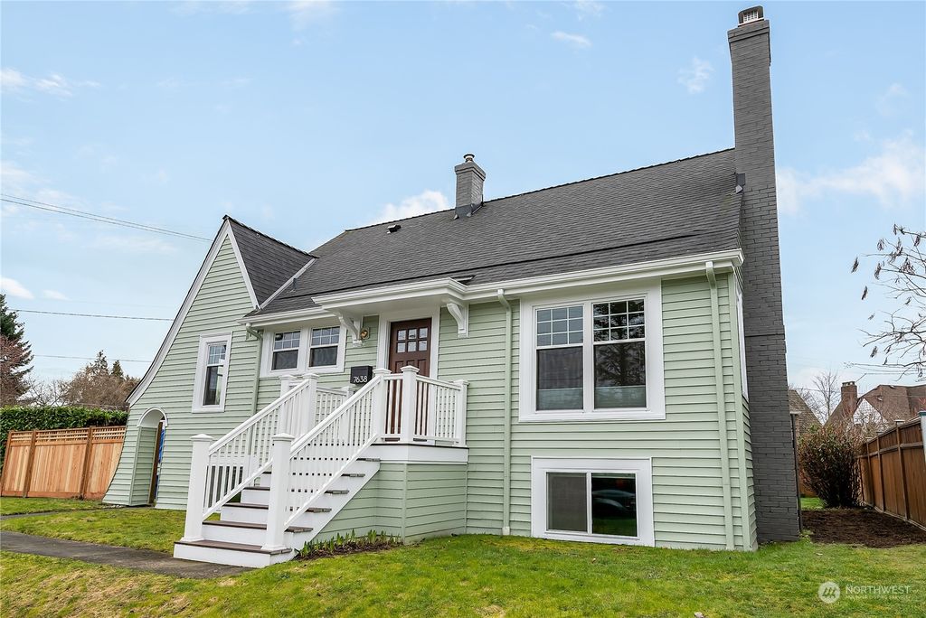 Photo of 7638 Winona Avenue N, Seattle, WA 98103 (MLS # 2201666)