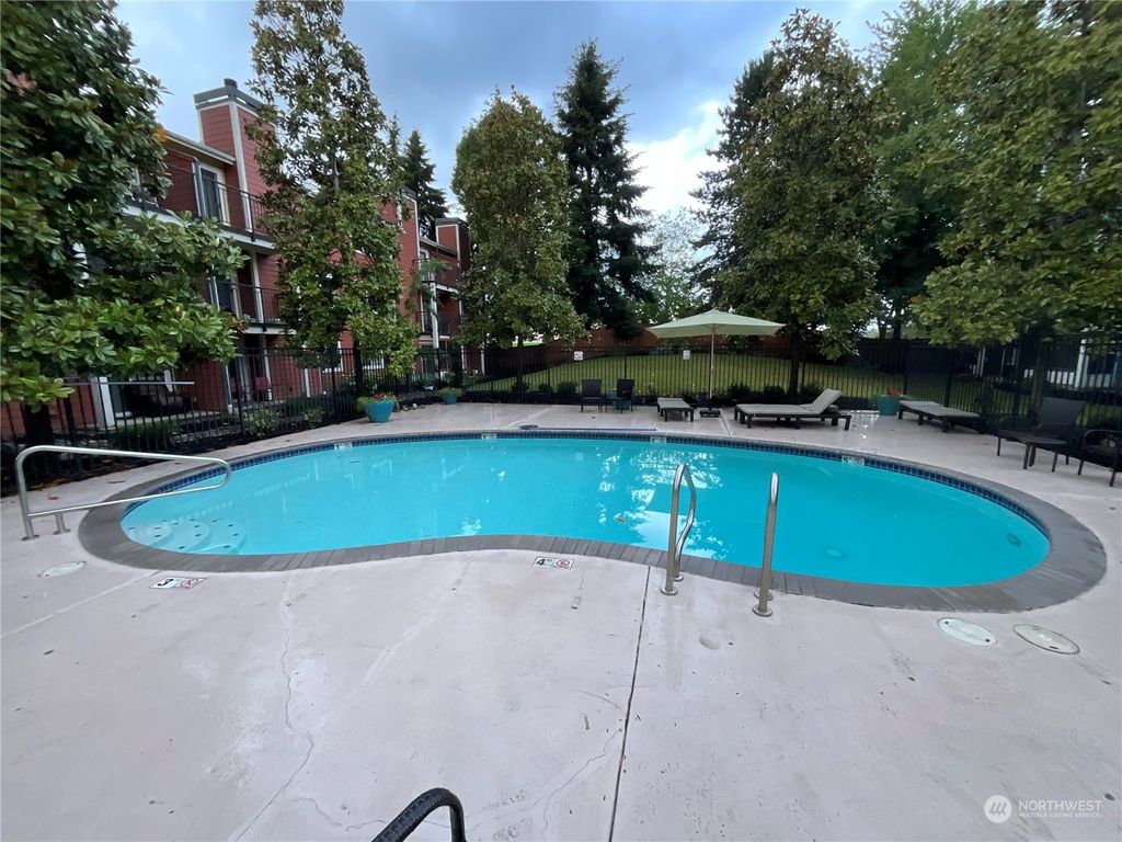 Photo of 12613 SE 41st Place #E303, Bellevue, WA 98006 (MLS # 2252810)