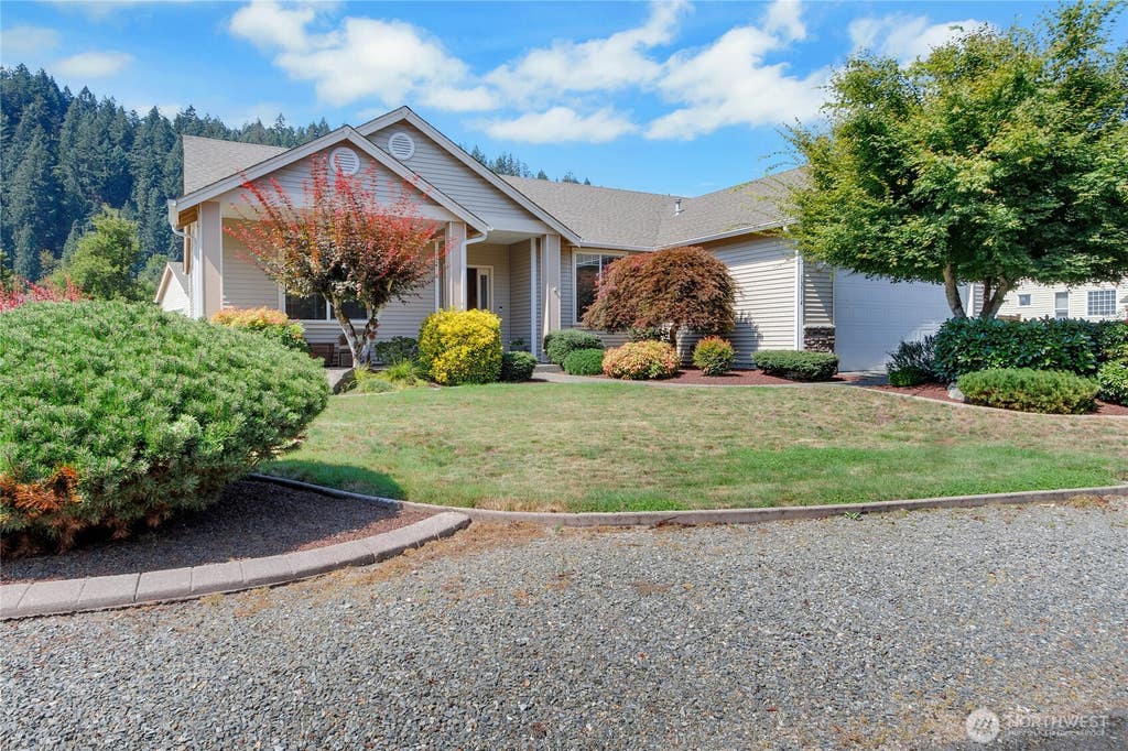 Photo of 13714 143rd Avenue E, Orting, WA 98360 (MLS # 2575042)