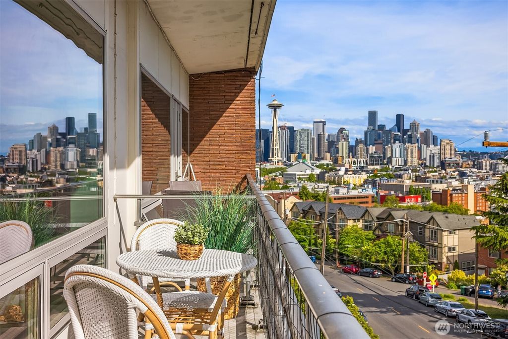 Photo of 530 W Olympic Place #406, Seattle, WA 98119 (MLS # 2447266)