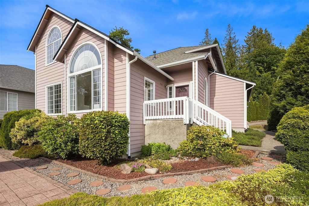 Photo of 3316 Main Avenue S, Renton, WA 98055 (MLS # 2387246)