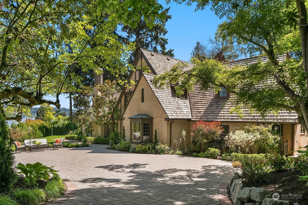 Photo of 4346 E Mercer Way, Mercer Island, WA 98040 (MLS # 2066434)