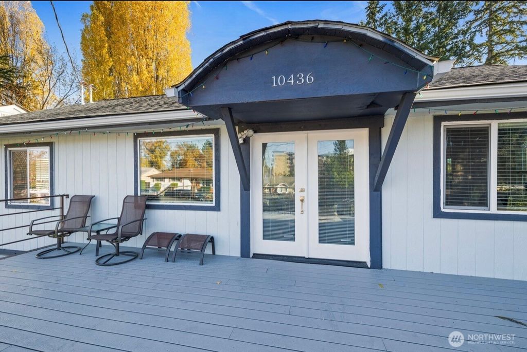 Photo of 10436 11th Avenue SW, Seattle, WA 98146 (MLS # 2466645)