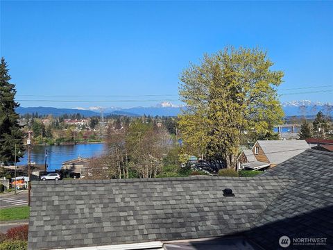Photo of 2007 E 15th Street, Bremerton, WA 98310 (MLS # 2497852)