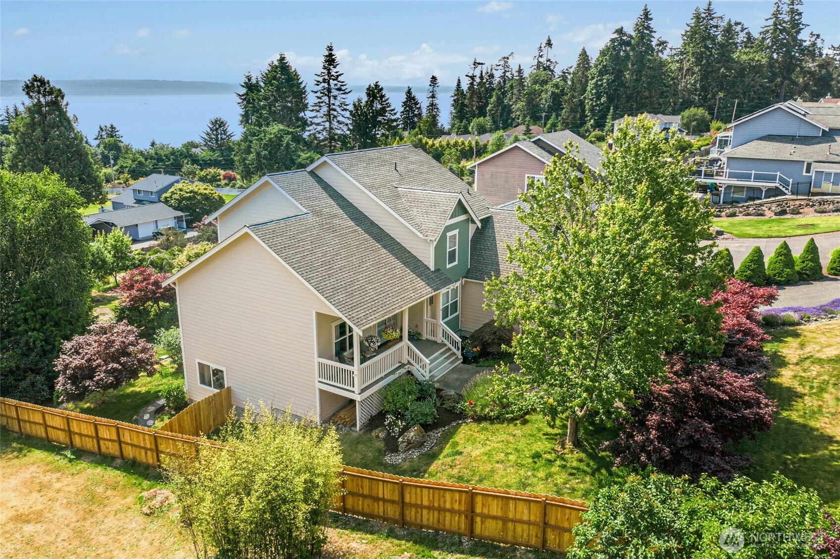 11518 NE Skyward Loop