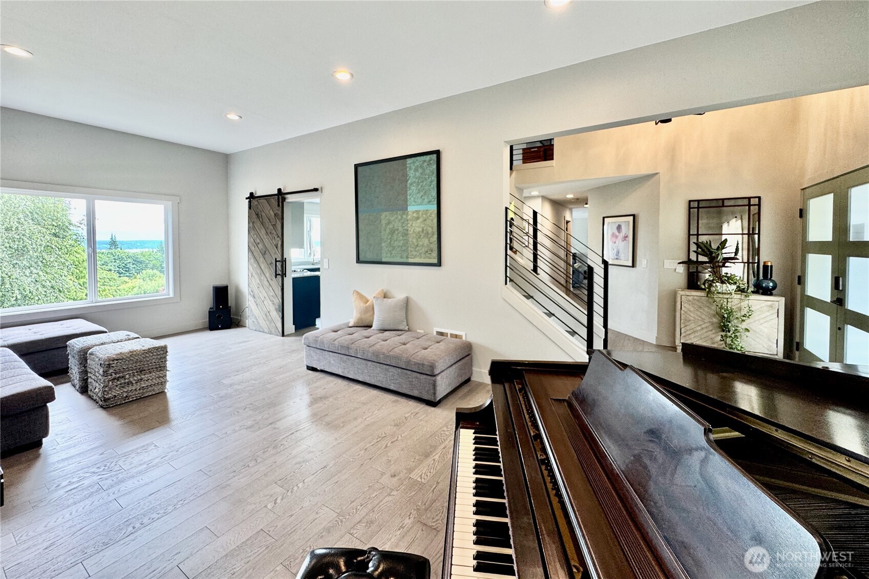 11518 NE Skyward Loop