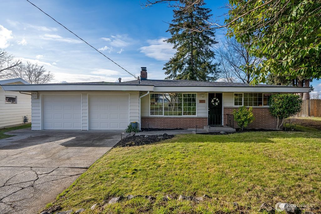 Photo of 825 Index Court NE, Renton, WA 98056 (MLS # 2334182)