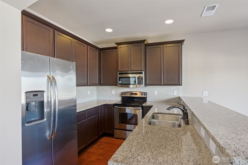 Photo of 6723 Quincy Avenue SE, Auburn, WA 98092 (MLS # 2422667)