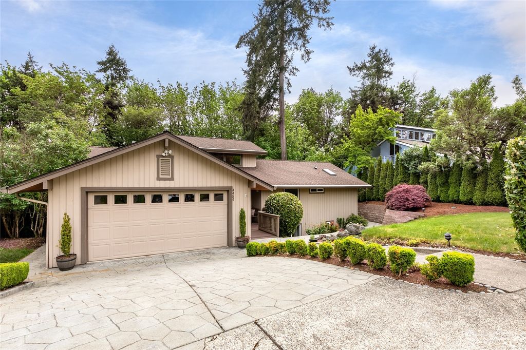 Photo of 4454 144th Avenue SE, Bellevue, WA 98006 (MLS # 2069229)