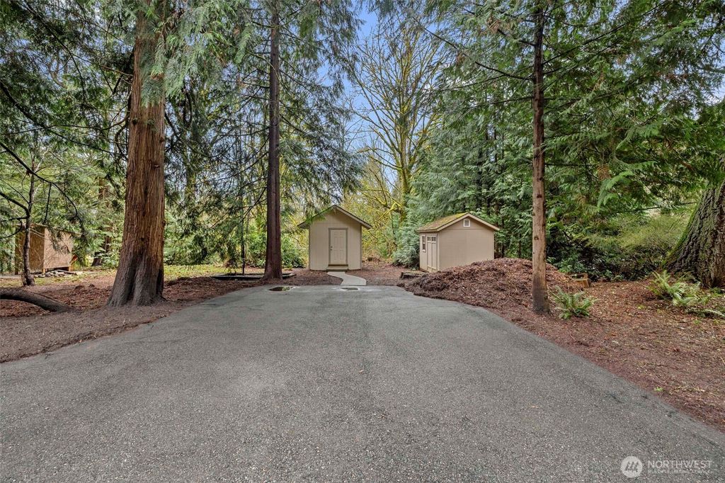 Photo of 18802 185th Avenue NE, Woodinville, WA 98077 (MLS # 2489720)