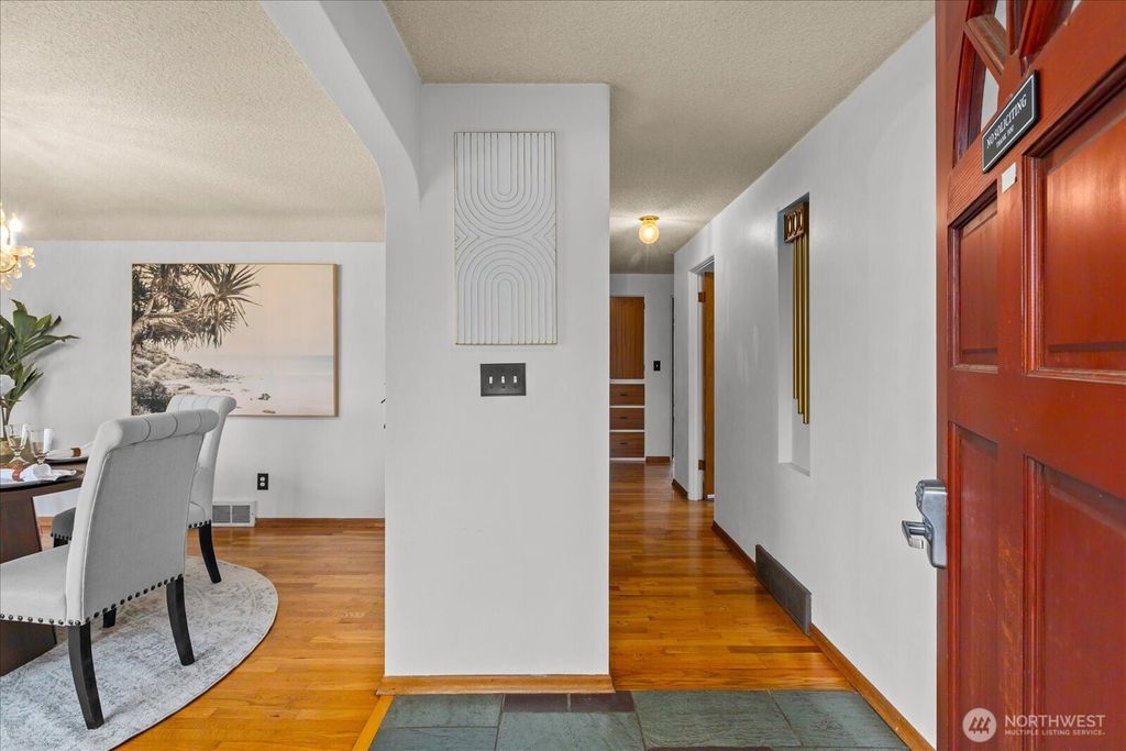 Photo of 2428 Helena Lane, Everett, WA 98208 (MLS # 2473462)