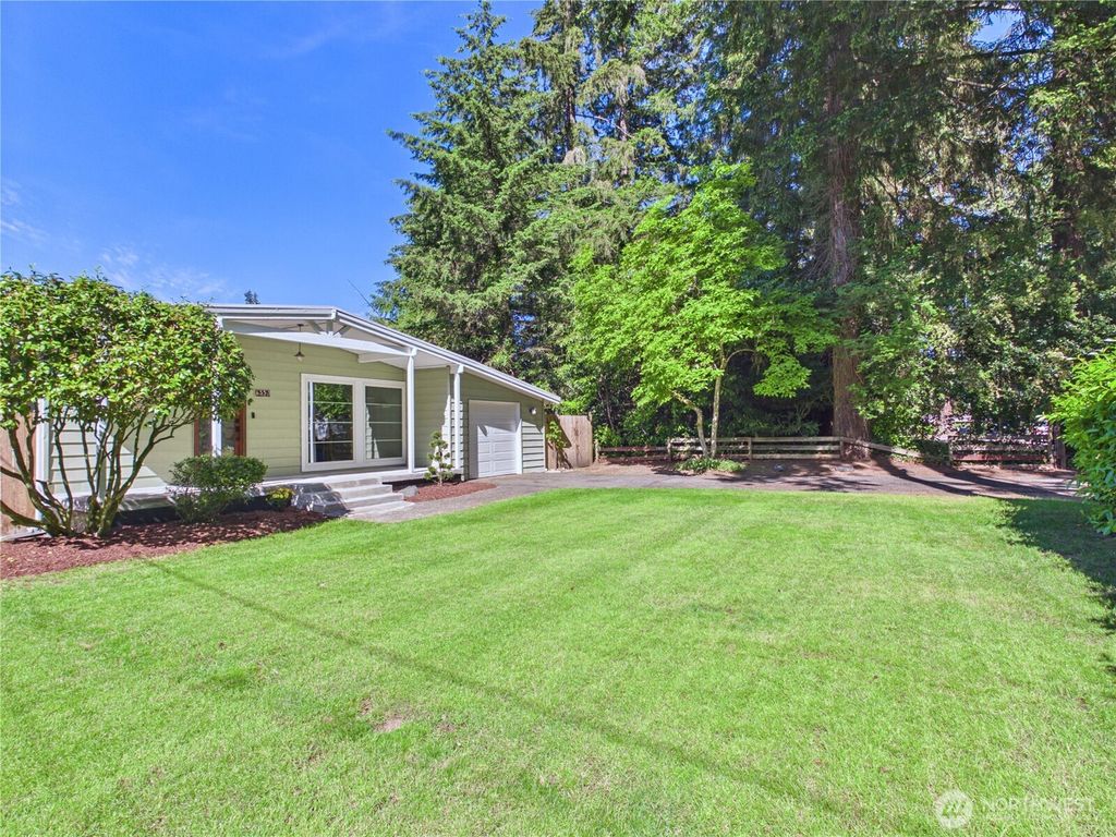 Photo of 6351 Lake Avenue SW, Lakewood, WA 98499 (MLS # 2528342)