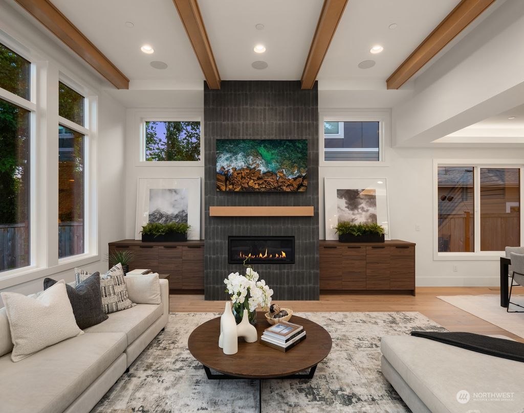 Photo of 661 11th Avenue, Kirkland, WA 98033 (MLS # 2262914)