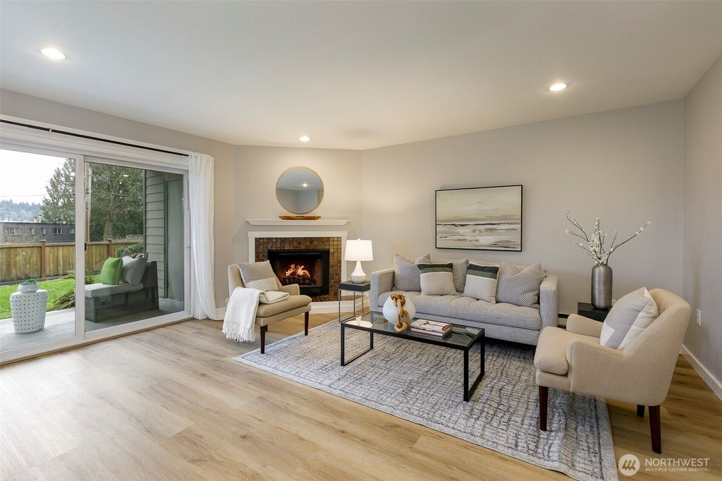 Photo of 17464 NE 38th Street #B103, Redmond, WA 98052 (MLS # 2481979)