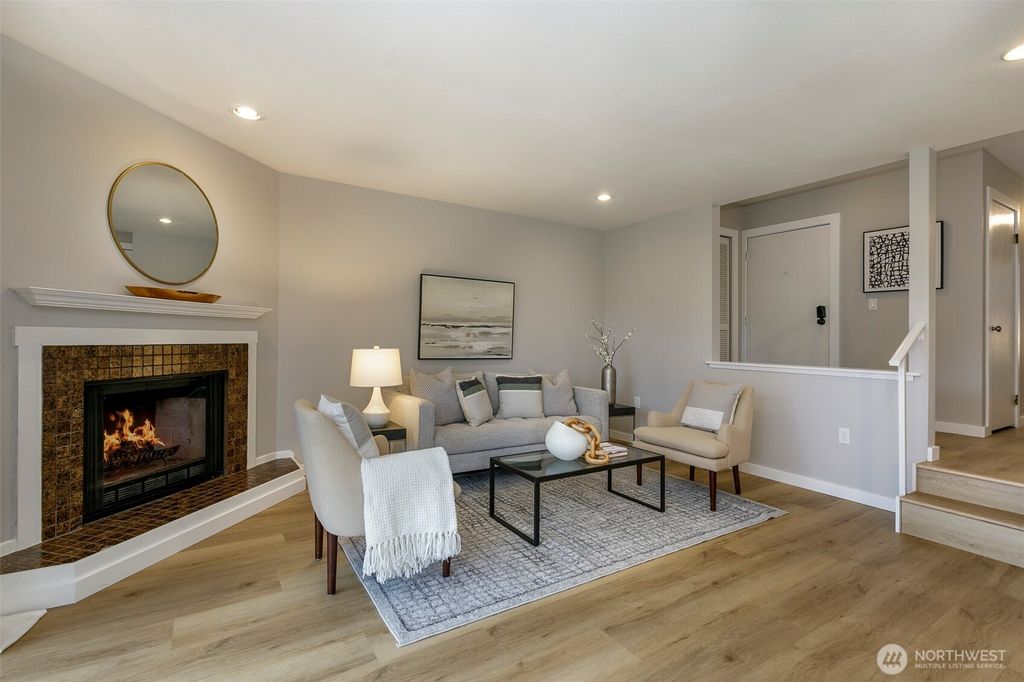 Photo of 17464 NE 38th Street #B103, Redmond, WA 98052 (MLS # 2481979)