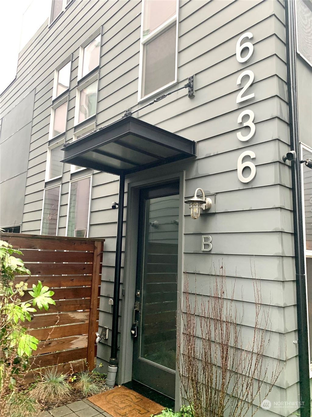Photo of 6236 Corson Ave S #B, Seattle, WA 98108 (MLS # 2187825)
