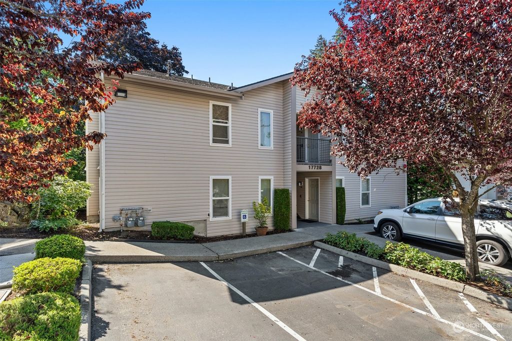 Photo of 17728 12th Avenue NE, Shoreline, WA 98155 (MLS # 2289241)