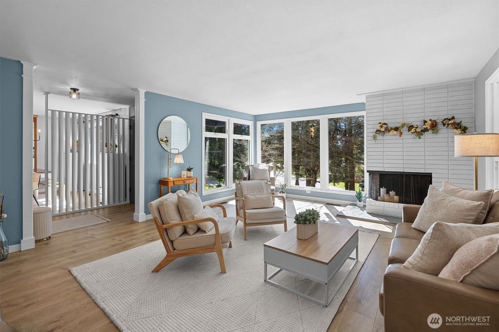 Photo of 17429 17th Avenue W, Lynnwood, WA 98037 (MLS # 2499719)