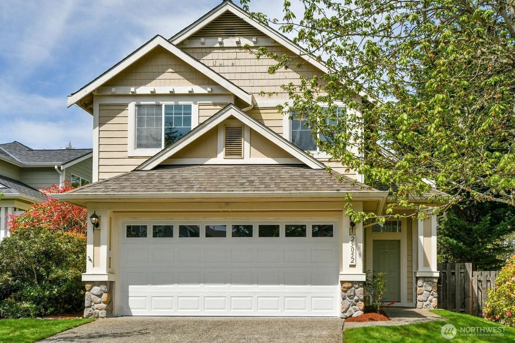 Photo of 25052 SE 43rd Way, Sammamish, WA 98029 (MLS # 2514521)