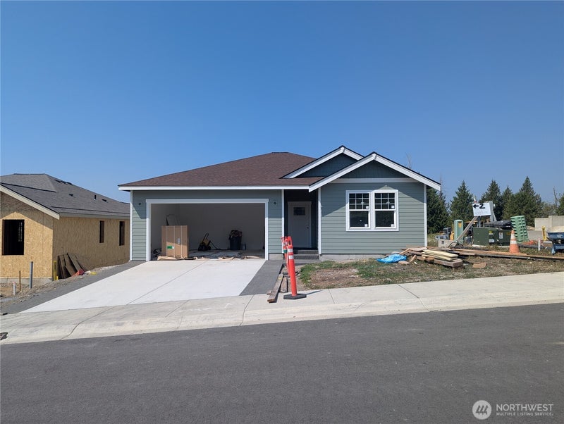 4485 Blackstone Way