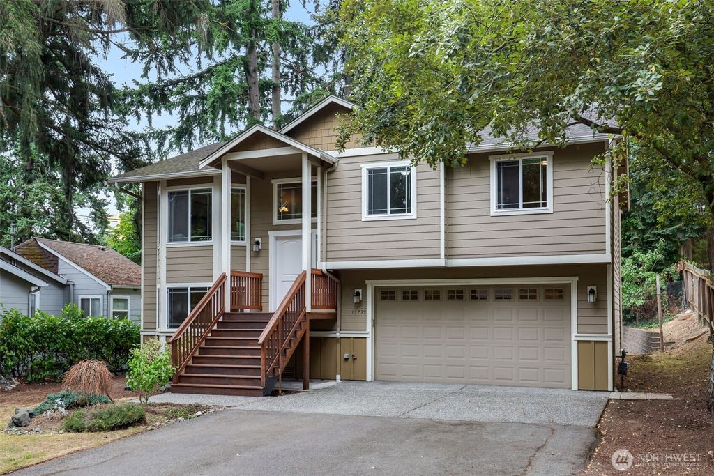Photo of 13739 Stone Avenue N, Seattle, WA 98133 (MLS # 2502735)