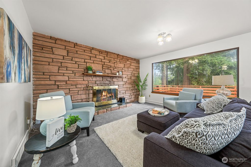 Photo of 16336 Ashworth Avenue N, Shoreline, WA 98133 (MLS # 2197278)