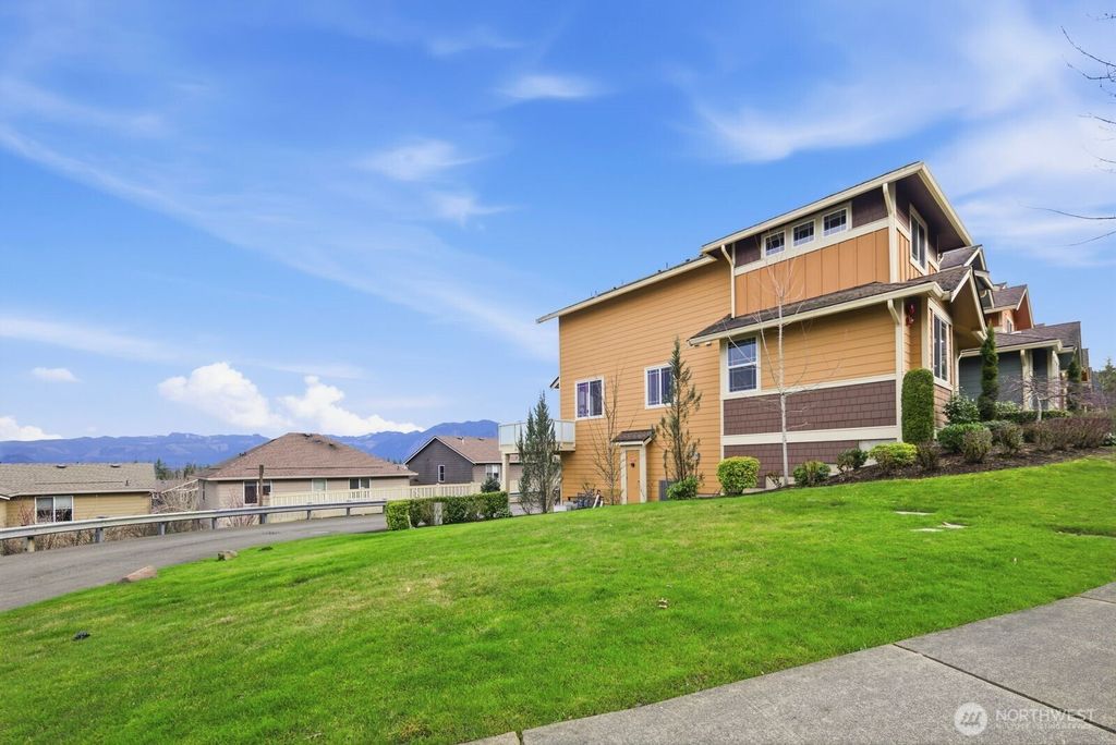 Photo of 9122 Merritt Avenue SE, Snoqualmie, WA 98065 (MLS # 2475744)