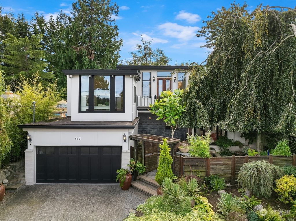 Photo of 852 Sprague Street, Edmonds, WA 98020 (MLS # 2287373)