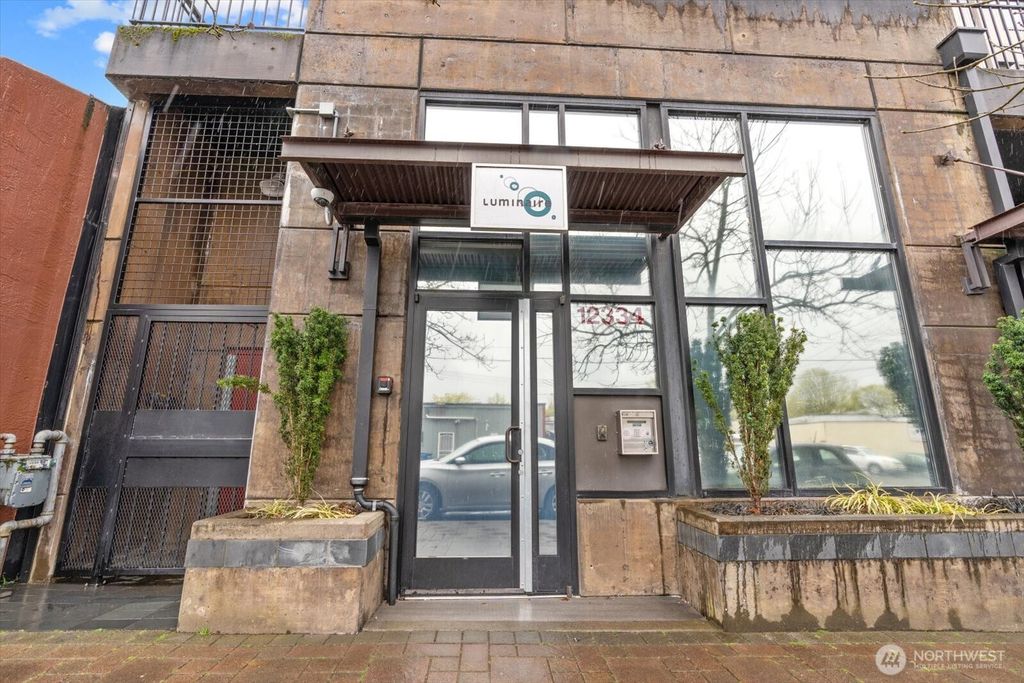 Photo of 12334 31st Avenue NE #409, Seattle, WA 98125 (MLS # 2509048)