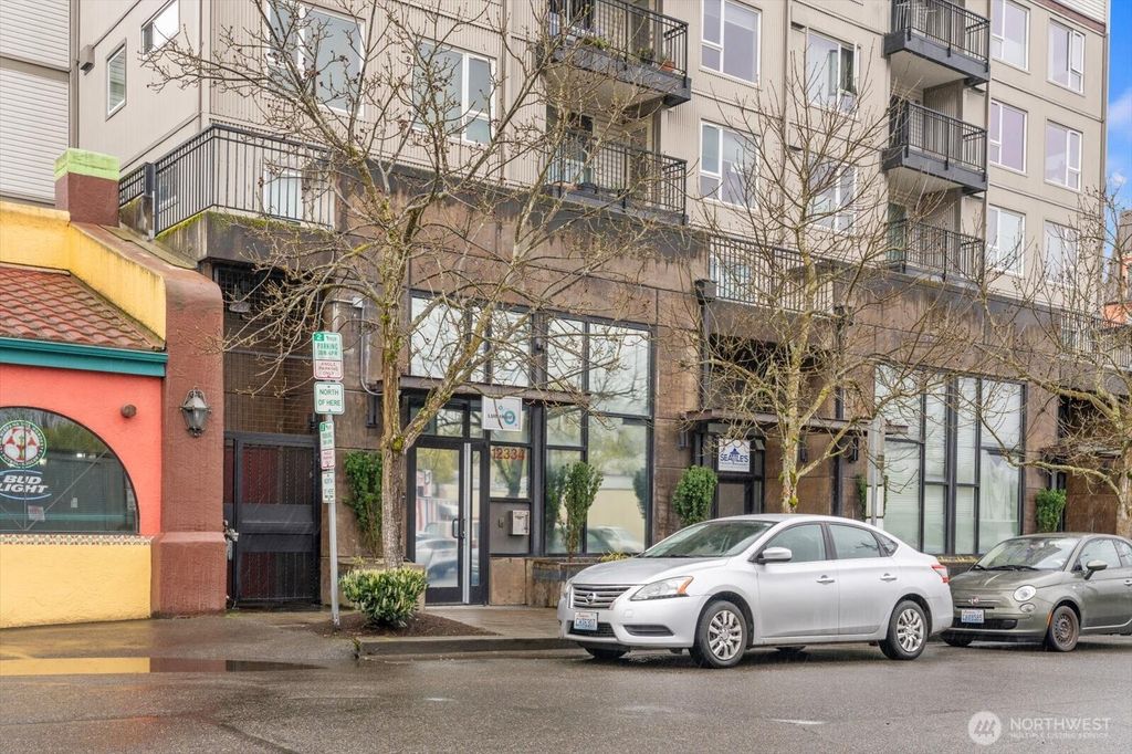 Photo of 12334 31st Avenue NE #409, Seattle, WA 98125 (MLS # 2509048)