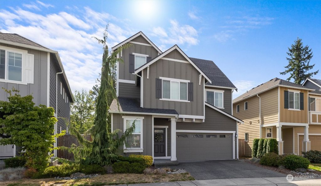 Photo of 718 207th Street SW #16, Lynnwood, WA 98036 (MLS # 2151920)