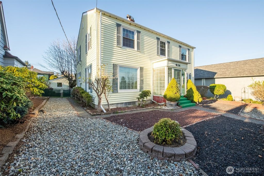 Photo of 614 1st Avenue, Aberdeen, WA 98520 (MLS # 2504030)