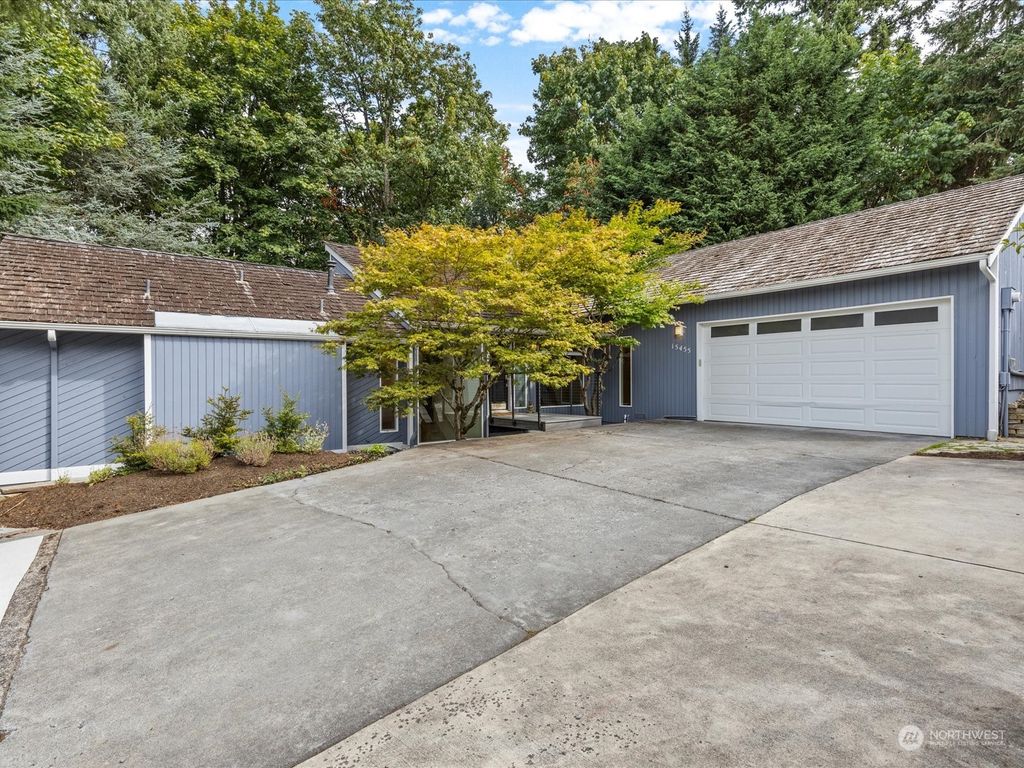 Photo of 15455 SE 47th Place, Bellevue, WA 98006 (MLS # 2159239)