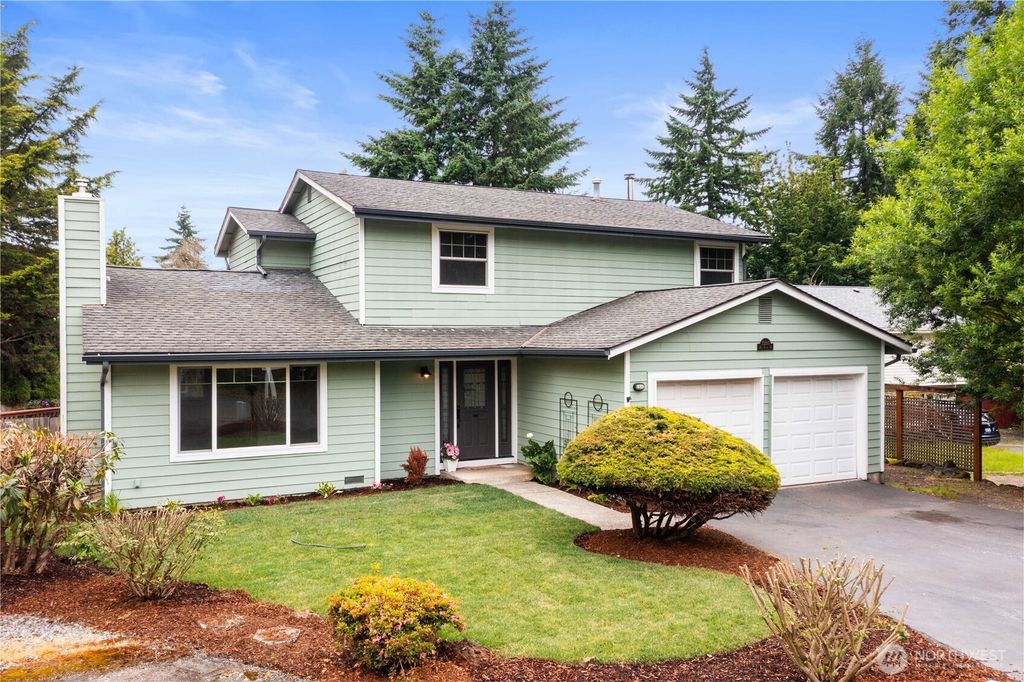Photo of 33205 32nd Place SW, Federal Way, WA 98023 (MLS # 2388341)