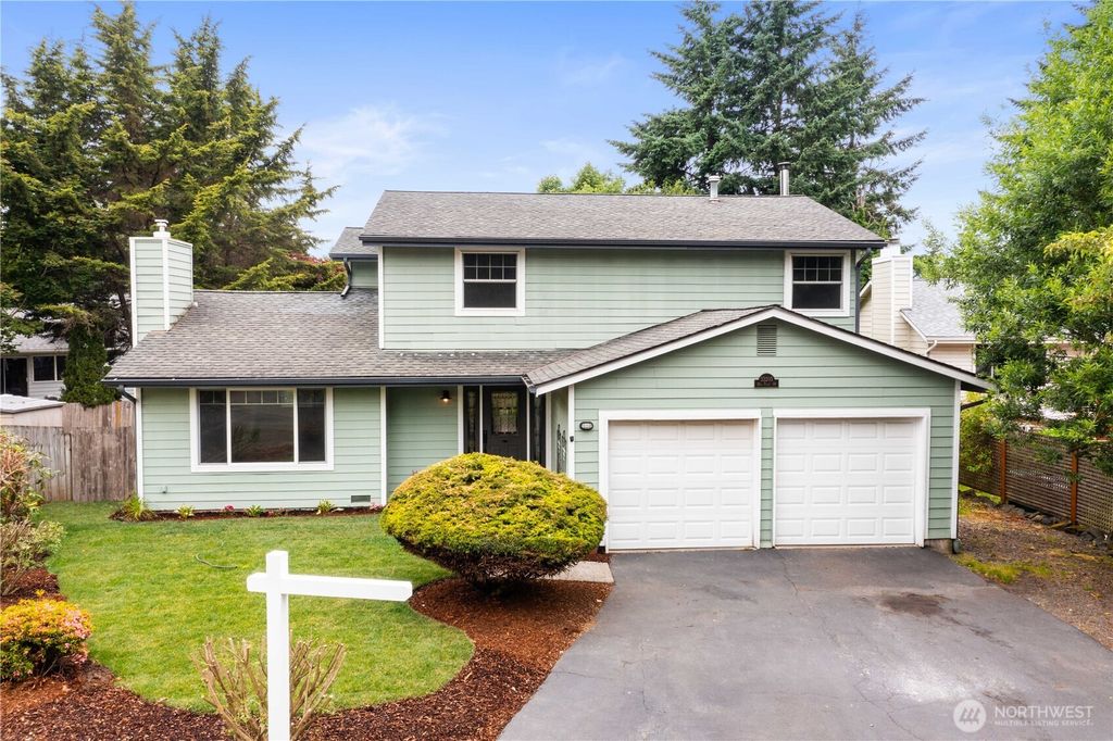Photo of 33205 32nd Place SW, Federal Way, WA 98023 (MLS # 2388341)