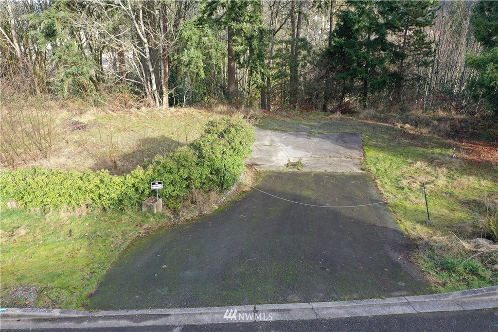Photo of 8322 NE 166th Street, Kenmore, WA 98028 (MLS # 1742419)