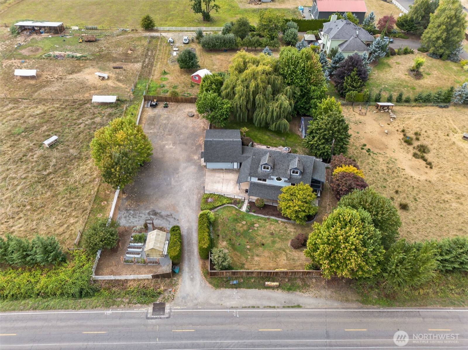 2810 SE Grace Avenue