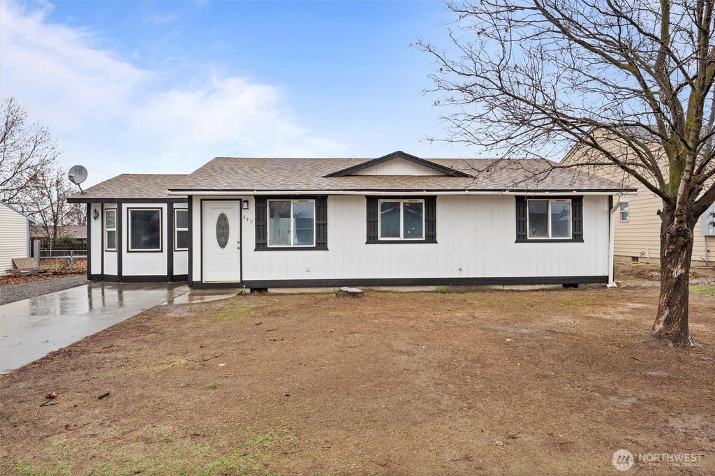 Photo of 445 E Rainer Street, Othello, WA 99344 (MLS # 2462868)