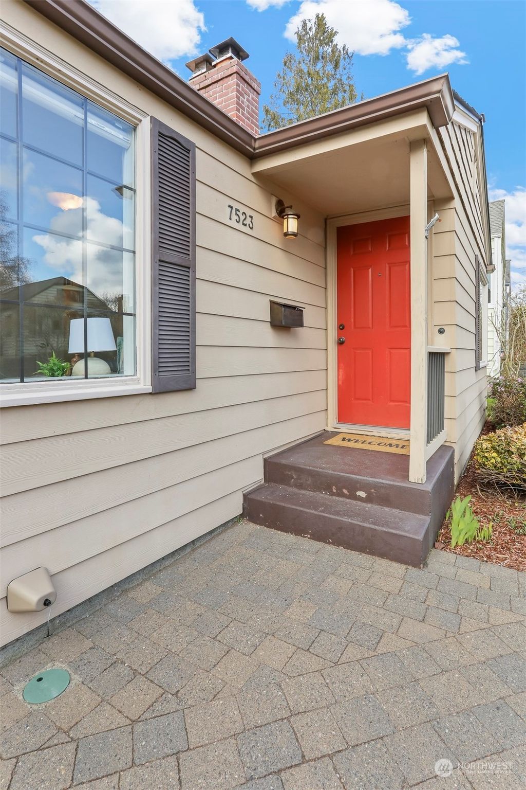 Photo of 7523 Jones Avenue NW, Seattle, WA 98117 (MLS # 2206964)
