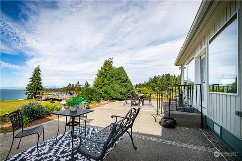 A home in Camano Island