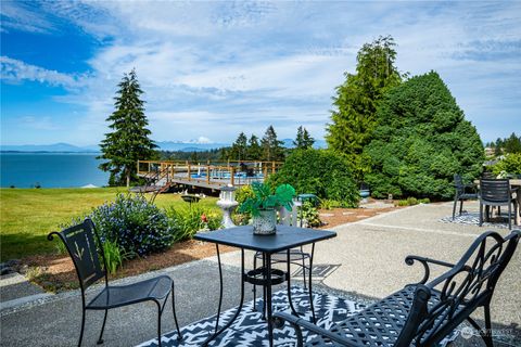 A home in Camano Island