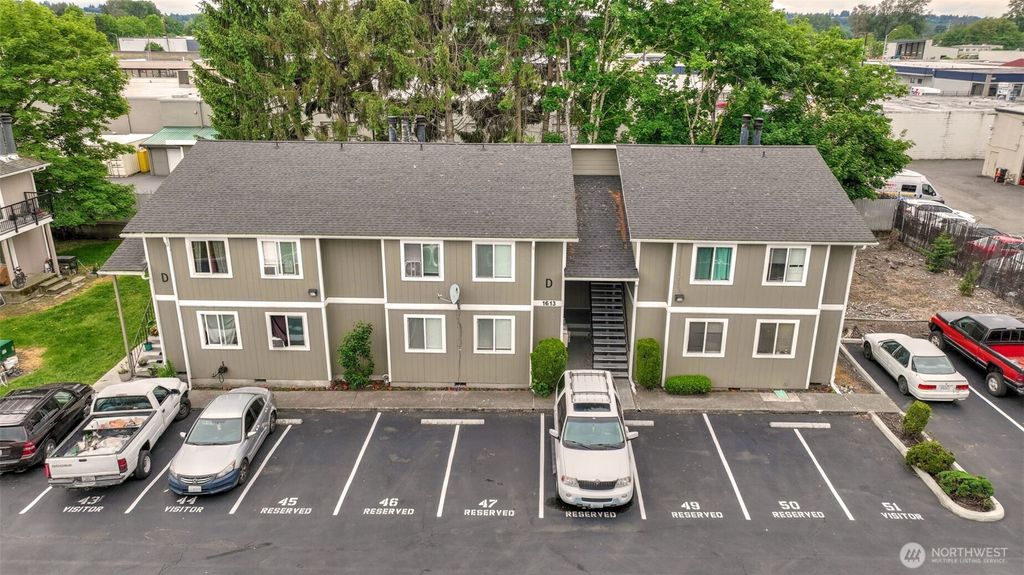 Photo of 1613 Maple Lane #D1-D6, Kent, WA 98030 (MLS # 2524879)