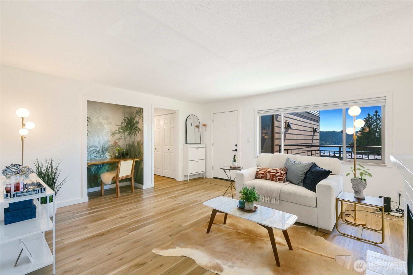 3820 NE 155th Place 902