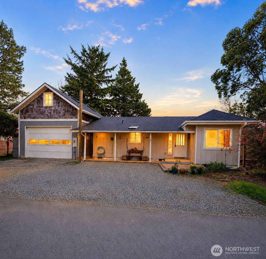 Photo of 103 24th ST, Long Beach, WA 98631 (MLS # 2519431)