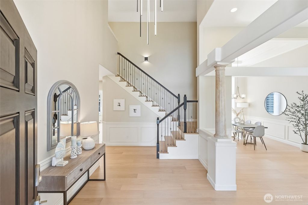 Photo of 20573 NE 33rd Ct Ct, Sammamish, WA 98074 (MLS # 2495895)