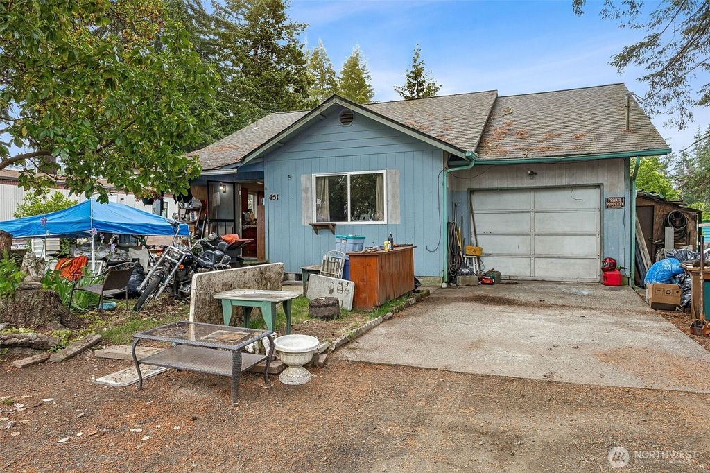 Photo of 451 E Birch Street, Shelton, WA 98584 (MLS # 2529379)