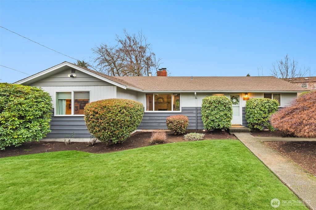 Photo of 4726 S Victor Street, Seattle, WA 98178 (MLS # 2476144)